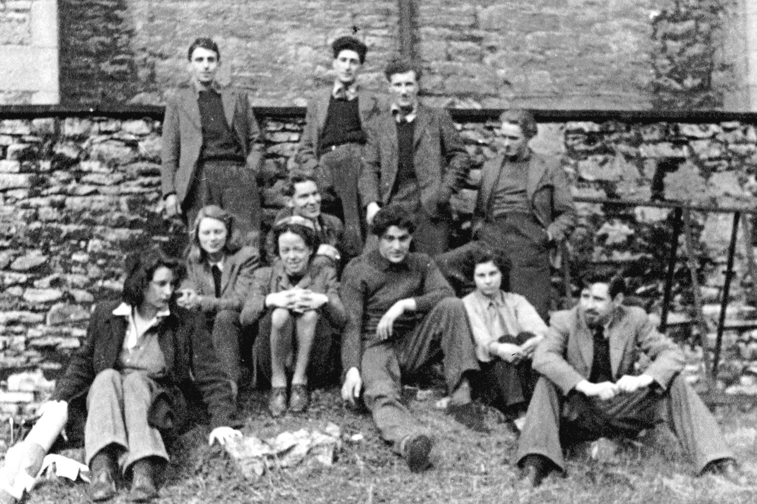 Ewan-MacColl-image-4R-1500x1000 Alt text